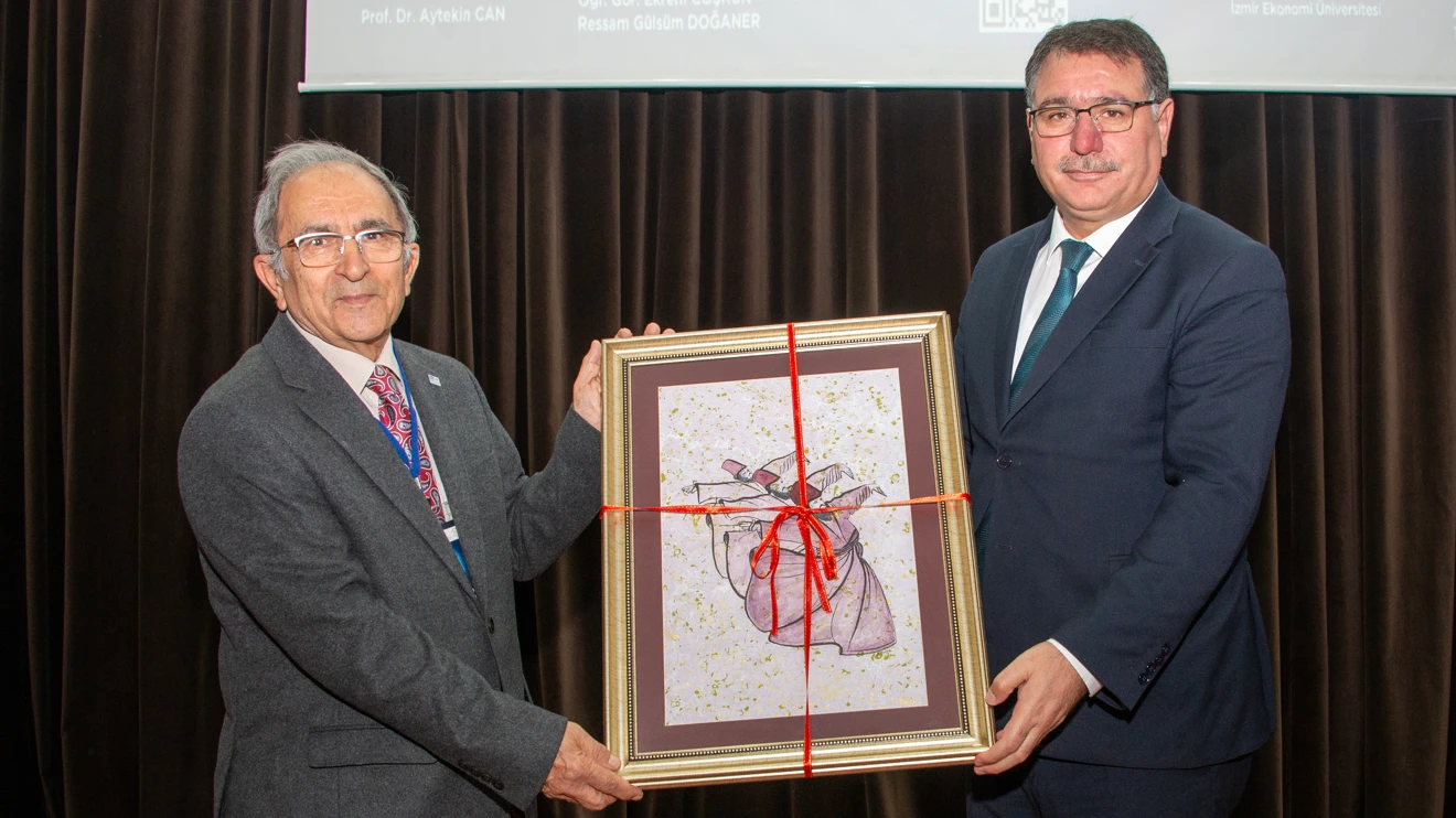 Selçuk Üniversitesinde Kuantum Evreni Kongresi düzenlendi